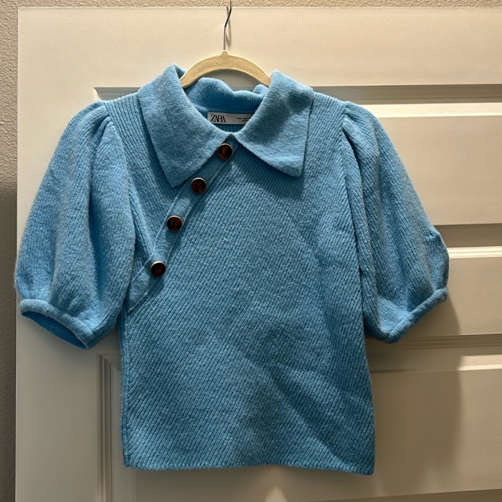 Zara Turquoise Puff Sleeve Sweater w/tortoise buttons